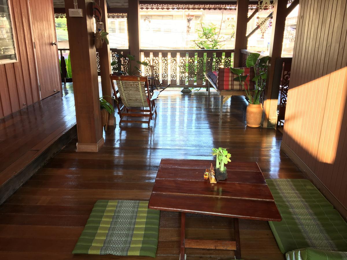 Hotel Baan Khun Ya Ayutthaya Exterior foto